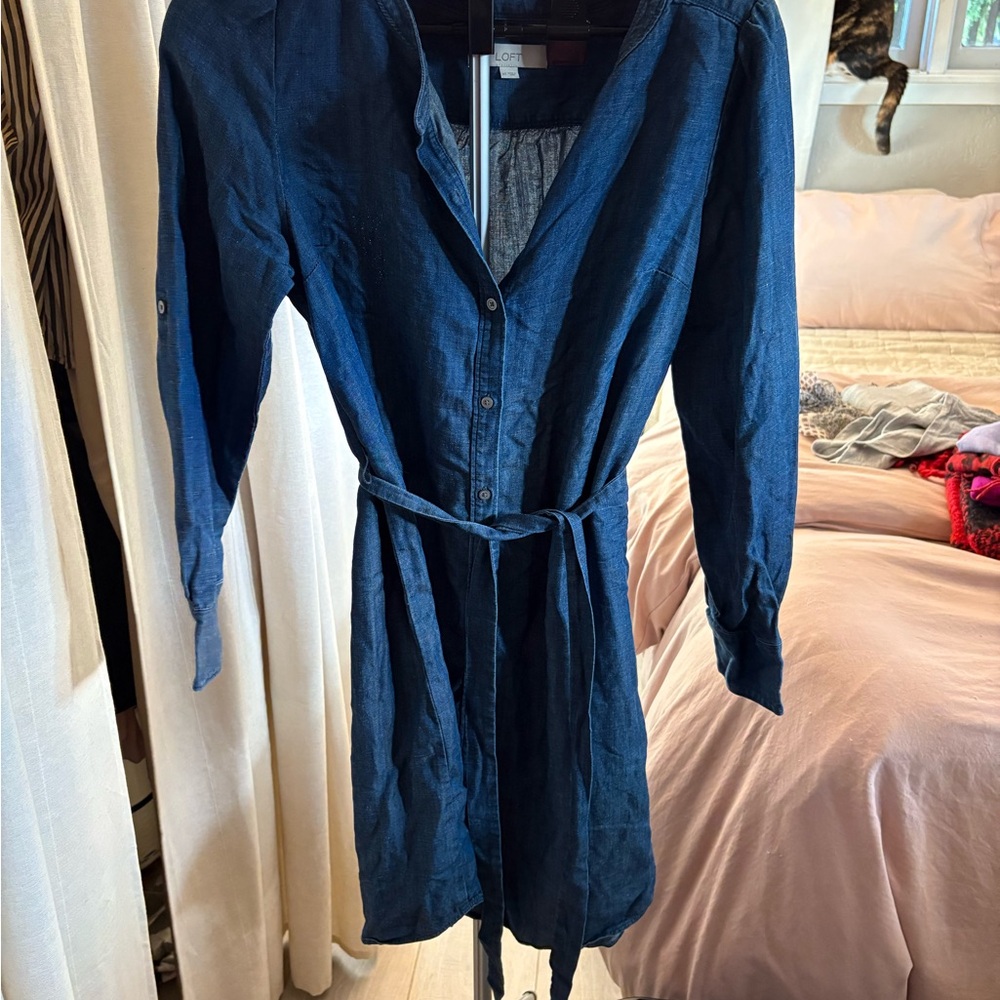 Elegant Navy Blue Button-Up Dress